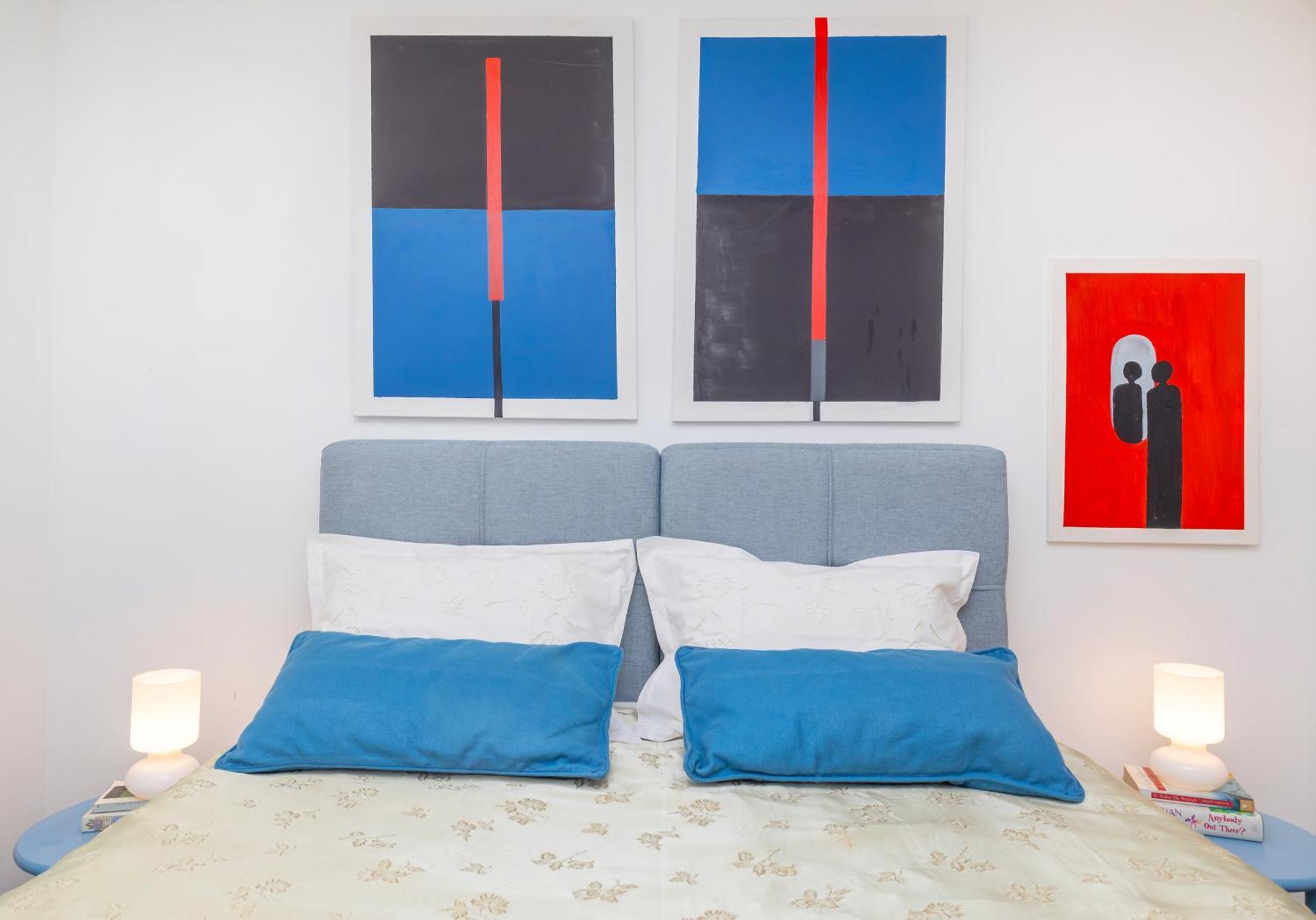 Apartment Art Gateway *